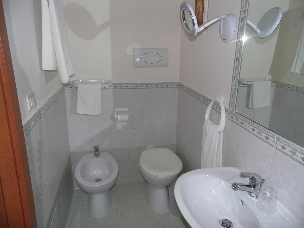 La Residenza Dei Nobili Bed & Breakfast Catanzaro Cameră foto